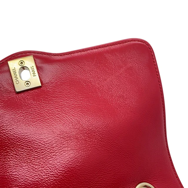 Chanel Matelasse ChainShoulder Bag Red shiny calf Size 20 in Red from GALLERY RARE, photo 6 of 14