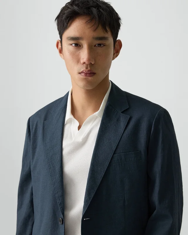 Theory Standard Blazer in Good Linen in DARK BLUE WING 62% Linen, 36% Viscose, 2% Elastane, photo 4 of 14 from Theory