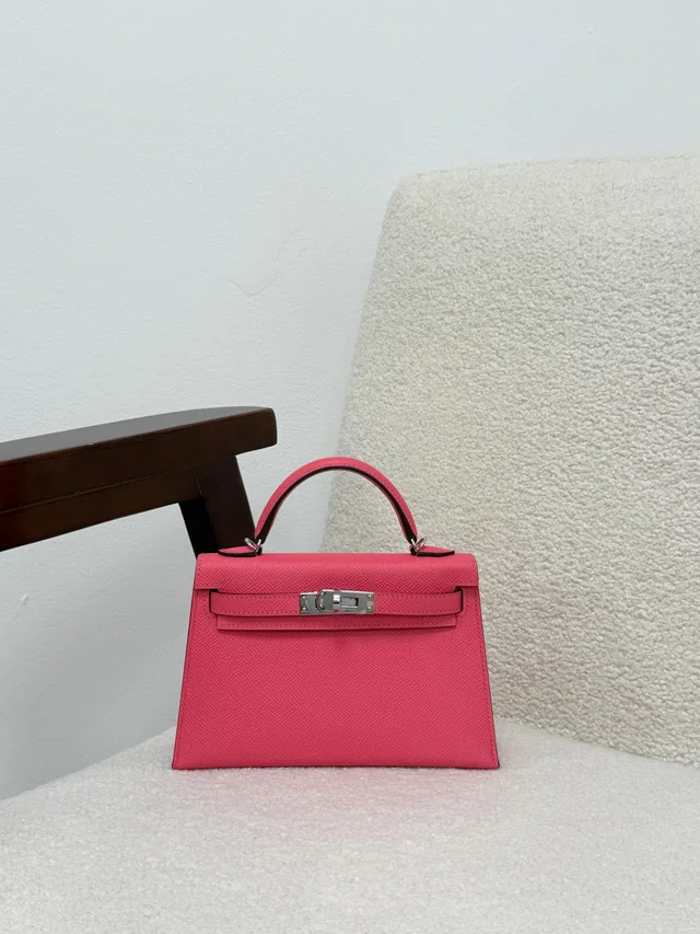LONDON LOCATED* HERMÈS MINI KELLY II 20CM ROSE AZALEE Epsom Leather in Pink Epsom leather from Luxury Promise