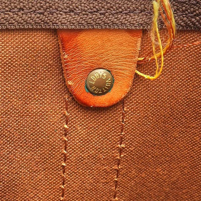 Louis Vuitton Monogram Keepall Bandoulière 50 Weekend Bag in Coated canvas from A Retro Tale, photo 8 of 13