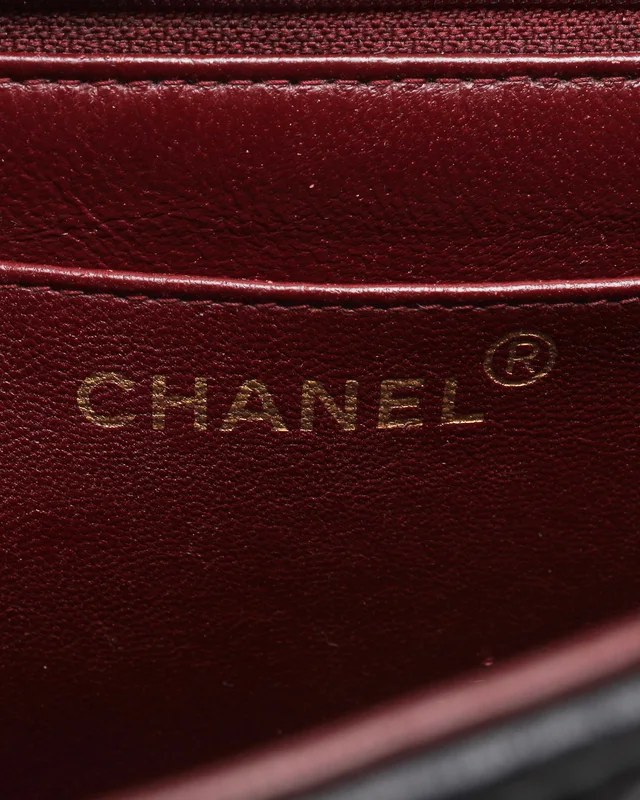 Chanel CC Classic Crossbody Bag in Leather from A Retro Tale, photo 10 of 11