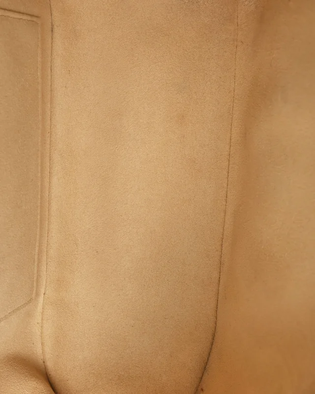 Louis Vuitton Monogram Theda MM Bag in Coated canvas from A Retro Tale, photo 8 of 10