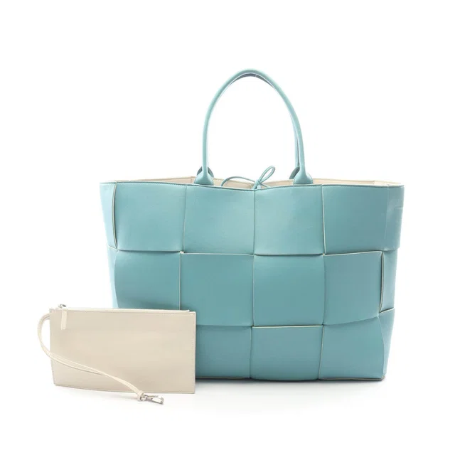 Bottega Veneta THE ARCO TOTE Leather Tote Bag in Leather from LuxUness