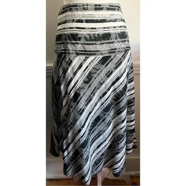 Escada Black White Reskinass Midi Skirt in white|black from Poshmark