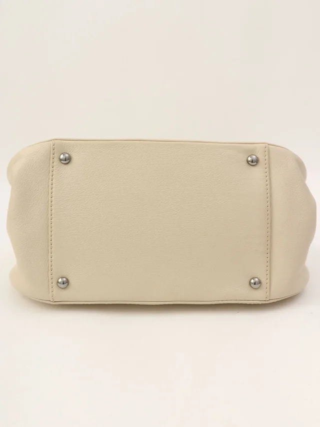 Chanel Circa 2005 Caviar Skin 2.55 Shoulder Bag, Beige in Beige Caviar leather from VINTAGE QOO TOKYO, photo 10 of 12