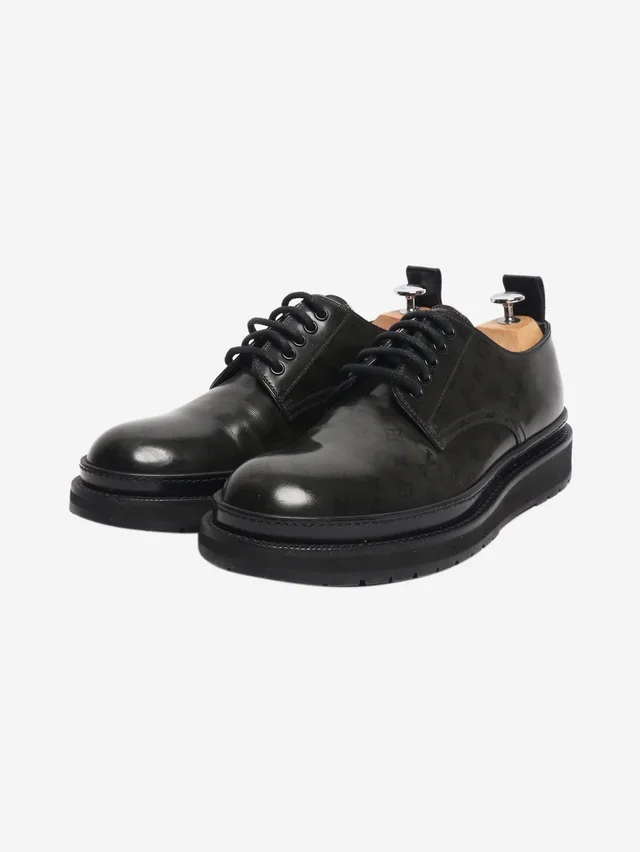 Louis Vuitton Green Monogram lace-up shoes - size UK 7.5 in Green Leather from Sign of the Times, photo 2 of 2