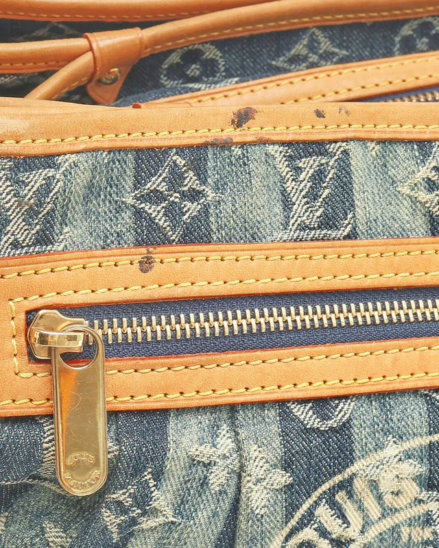 Louis Vuitton Monogram Cabas Raye PM Bag in Canvas from A Retro Tale, photo 6 of 15