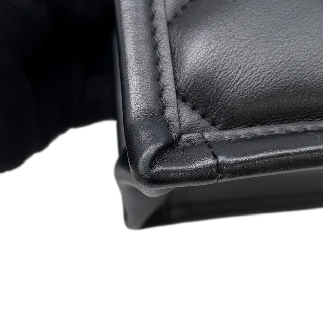 Dior Book Tote Mini Macro Cannage BlackS5573OWHP Calf Leather in Calfskin from GALLERY RARE, photo 3 of 17