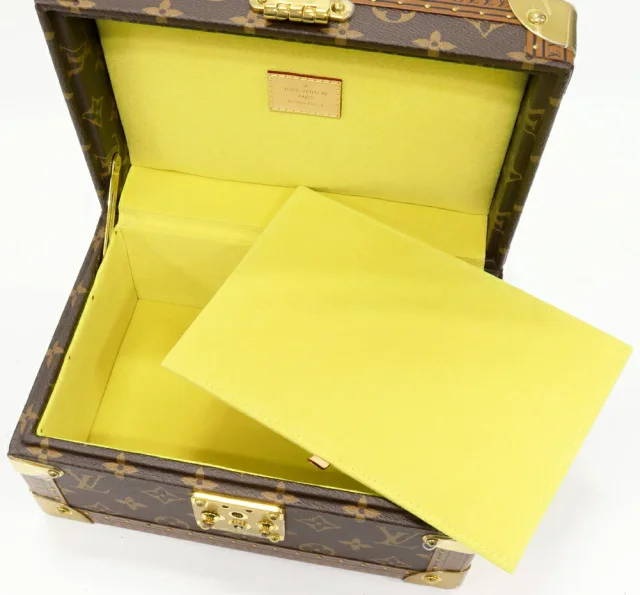 Louis Vuitton Coffret Trésor 24 Monogram Jewelry Box in Green Coated/Waterproof canvas from LuxUness, photo 4 of 6