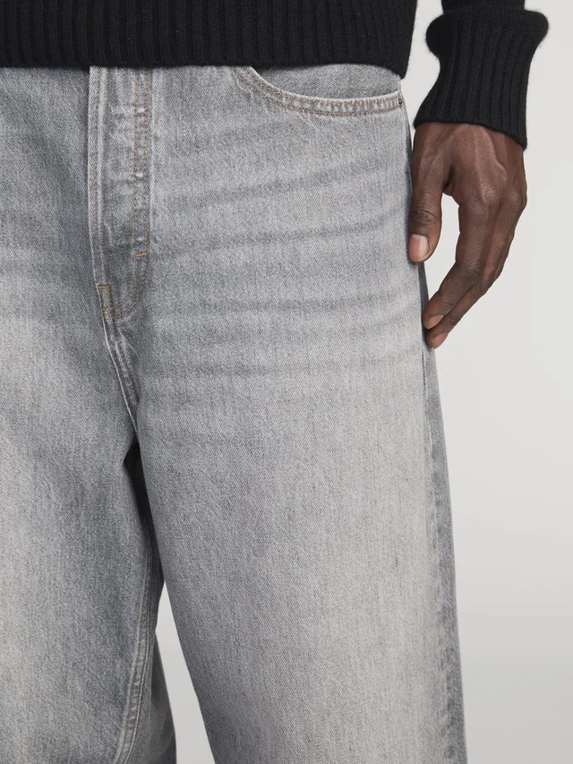 FRAME Baggy Jean in Ironclad, photo 5 of 14 from FRAME