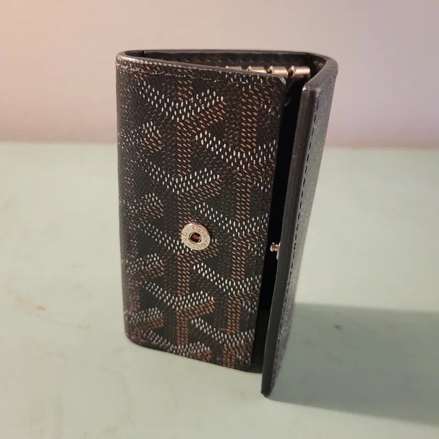 Goyard Key Case Key Holder in black Leather from Grailed, photo 1 of 1