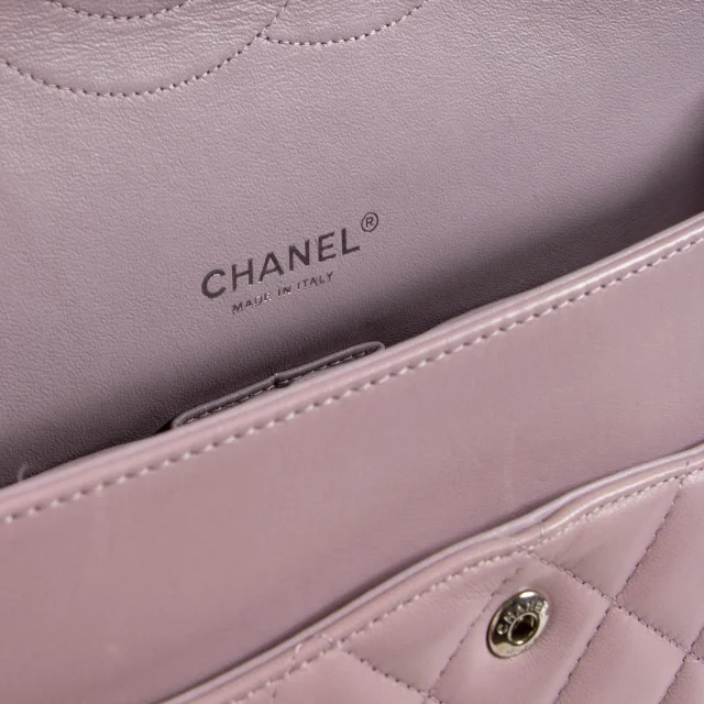 Chanel Mauve Lambskin Maxi Classic Bag in Lambskin from Labellov, photo 7 of 10