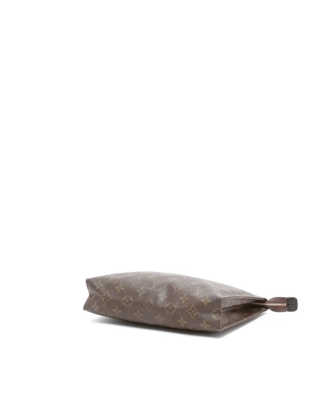 Louis Vuitton Monogram Toiletry Pouch 26 in Coated canvas from A Retro Tale, photo 5 of 10