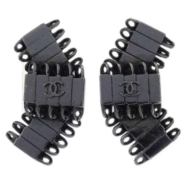 Chanel Earrings Clip-On Silver 98P in Silver from AMORE Vintage Tokyo