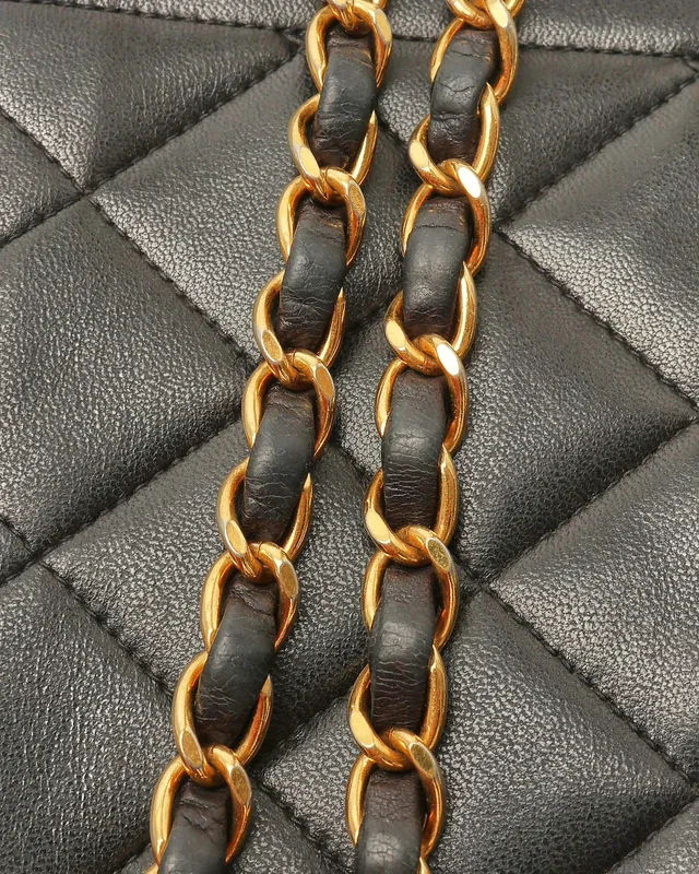 Chanel CC Medium Diana Flap Bag in Woven leather from A Retro Tale, photo 7 of 11