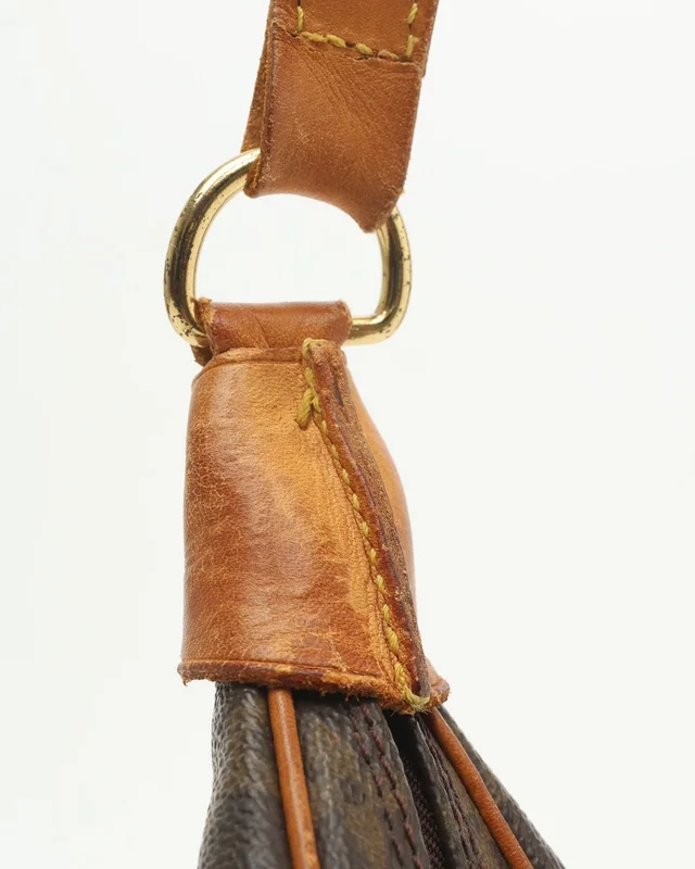 Louis Vuitton Monogram Boulogne 30 Bag in Canvas from A Retro Tale, photo 6 of 9