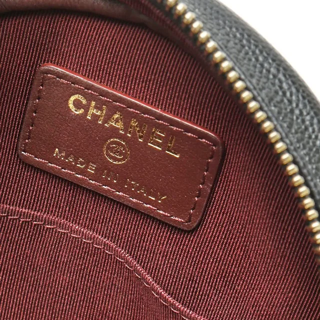 Chanel CC Caviar Round Chain Bag in Caviar leather from A Retro Tale, photo 10 of 12