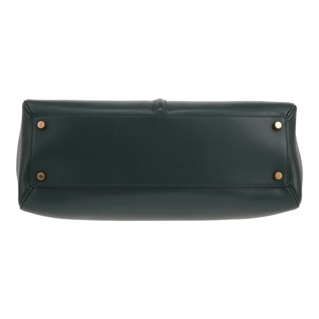 Celine 16 handbag in Green Leather from Collector Square, photo 2 of 5