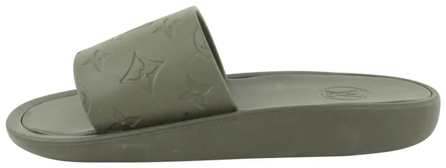 Louis Vuitton Khaki Green 37 Sunbath Flat Mule Sandal in Green from Bagriculture