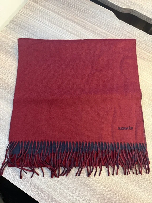 Hermès Cashmere Scarf - Burgundy & Navy in Burgundy Cashmere from Luxury Promise