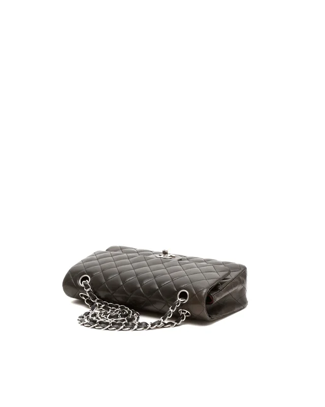 Chanel Classic Medium Double Flap Bag in Leather from A Retro Tale, photo 4 of 10