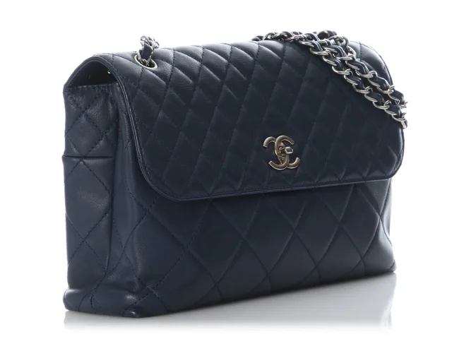 Chanel Navy Quilted Calfskin The Business Flap in Navy Calfskin from Ann's Fabulous Finds, photo 6 of 10