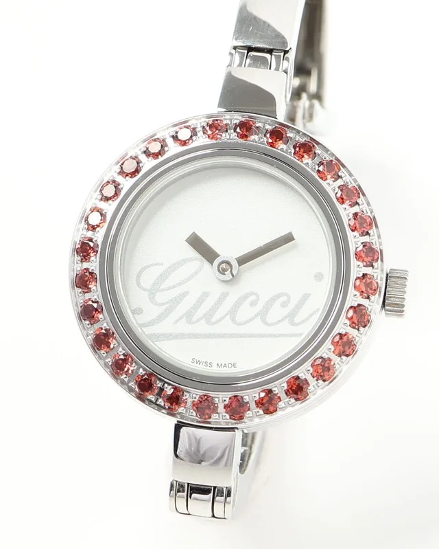 Gucci 105 Series 26mm Bangle Watch from A Retro Tale, photo 3 of 8