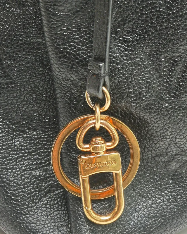 Louis Vuitton Empreinte Artsy MM Bag in Leather from A Retro Tale, photo 7 of 11