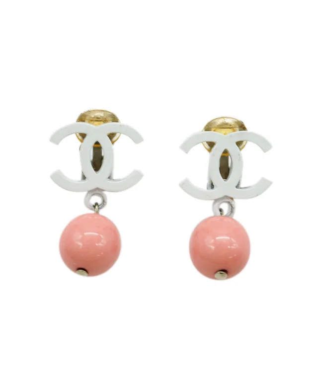 Chanel 04C Pink & White CC Drop Clip-On Earrings in White Leather from Luxury Promise