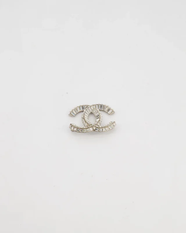 Chanel Silver Crystal Embellished CC Brooch in Silver from Sellier, photo 2 of 7