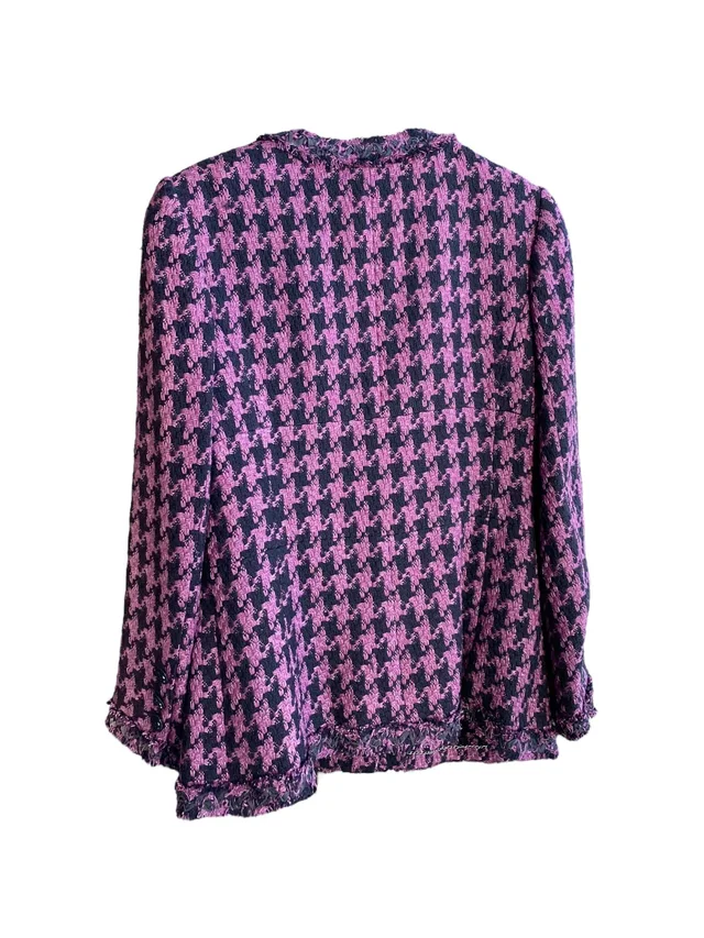 Chanel purple houndstooth tweed jacket in Purple Tweed from Luxury Promise, photo 2 of 2