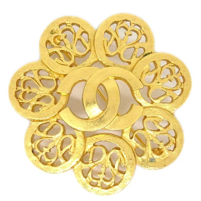Chanel 1995 Fretwork Paisley Floral Brooch Gold in Gold from AMORE Vintage Tokyo