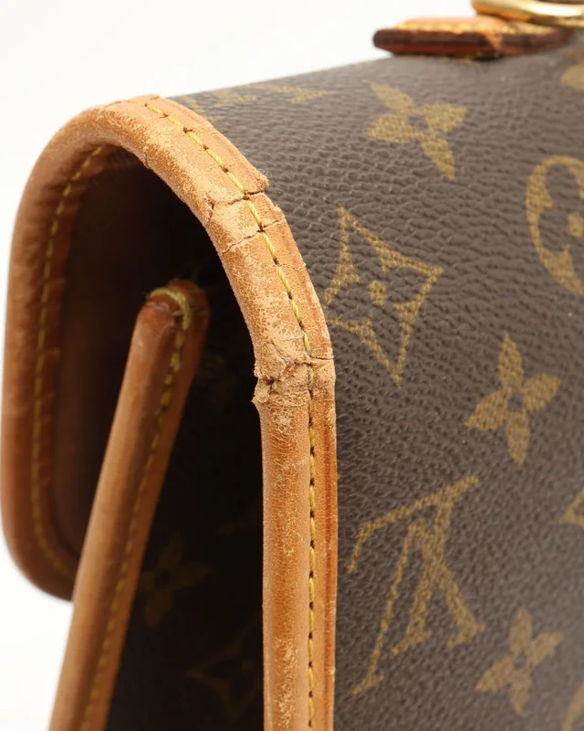 Louis Vuitton Monogram Beverly GM Bag in Coated canvas from A Retro Tale, photo 7 of 10