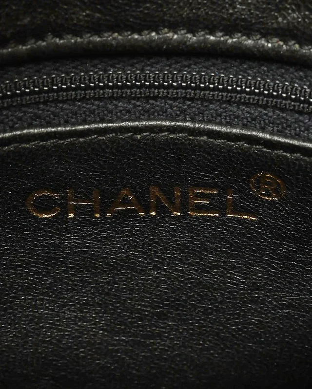 Chanel Velvet Bag in Velvet from A Retro Tale, photo 6 of 9
