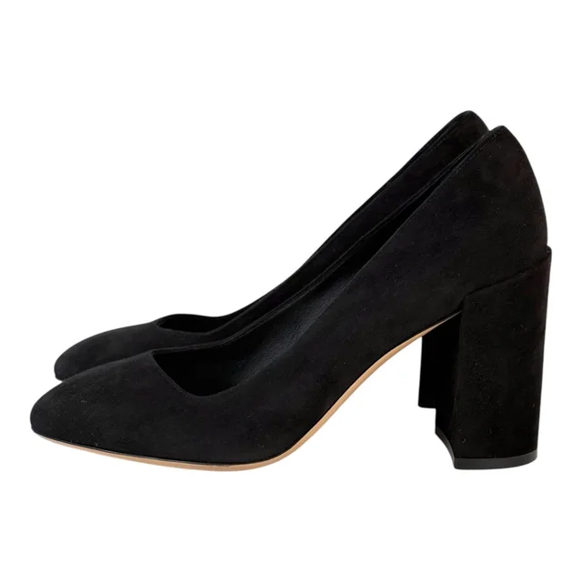 Ferragamo Shoes Black Heel #6.5C in Black from Luxury Promise, photo 2 of 2