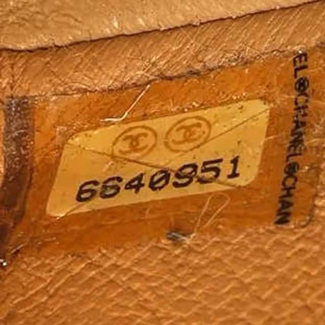 Chanel East West Chocolate Bar Flap Bag in Brown Leather from A Retro Tale, photo 11 of 12