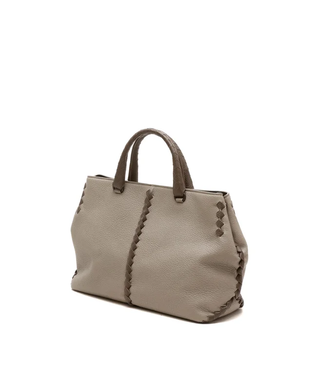 Bottega Veneta Tote Bag in Caviar leather from A Retro Tale, photo 2 of 7