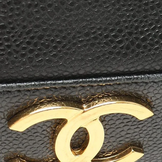Chanel CC Caviar Bucket Bag in Caviar leather from A Retro Tale, photo 6 of 14