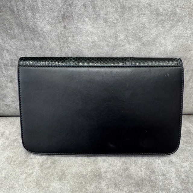 Fendi 2Jours Small Black Envelope Clutch Bag in Black calfskin, Metal, smooth calfskin from Reowned, photo 2 of 9