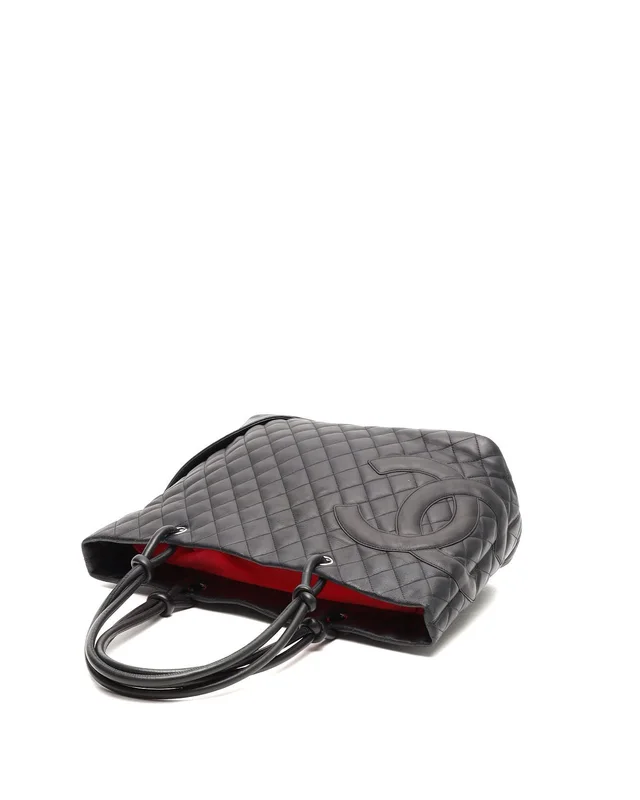 Chanel Cambon Ligne Tote Bag in Leather from A Retro Tale, photo 4 of 9