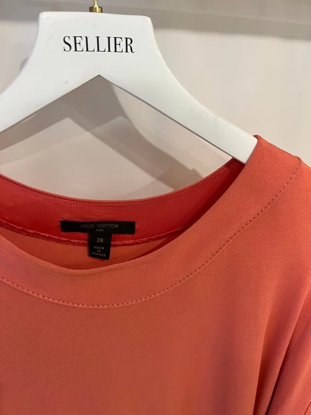 Louis Vuitton Coral Pink Mini Dress with Black Velvet Belt and Gold Logo Detail FR 38 (UK 10) in Black Velvet from Sellier, photo 6 of 7
