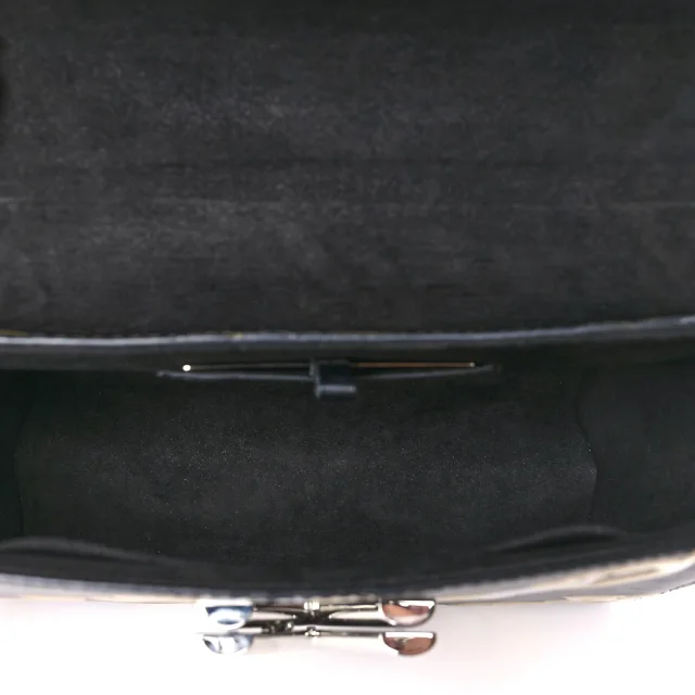 Louis Vuitton Epi Chain Flower Twist Shoulder Bag MM Black in Black Leather from FASHIONPHILE, photo 6 of 10