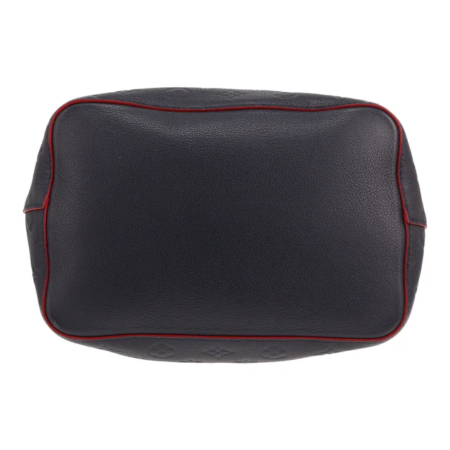 Louis Vuitton NeoNoé handbag in Navy Leather from Collector Square, photo 3 of 5
