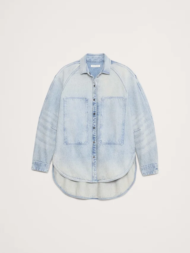 Banana Republic Oversized Denim Utility Pocket Shirt in Light Wash, photo 4 of 4 from Banana Republic (Canada)