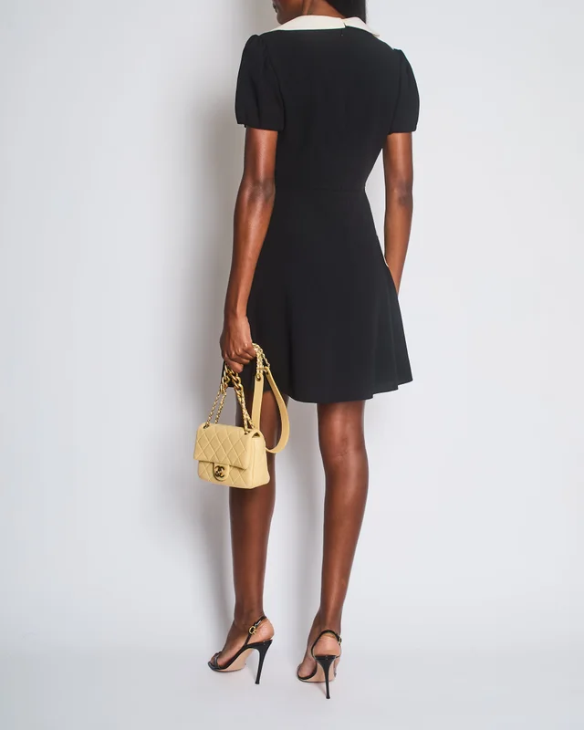 Valentino Garavani Black Short Sleeved Mini Dress with Floral Patch Detail and Cream Scalloped Collar Size IT 42… in Black Silk from Sellier, photo 2 of 2