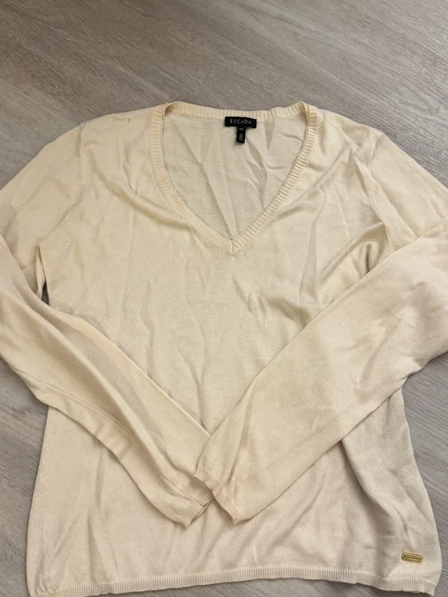 Escada Light Cream V-Neck Knit Sweater in White Cashmere from Poshmark
