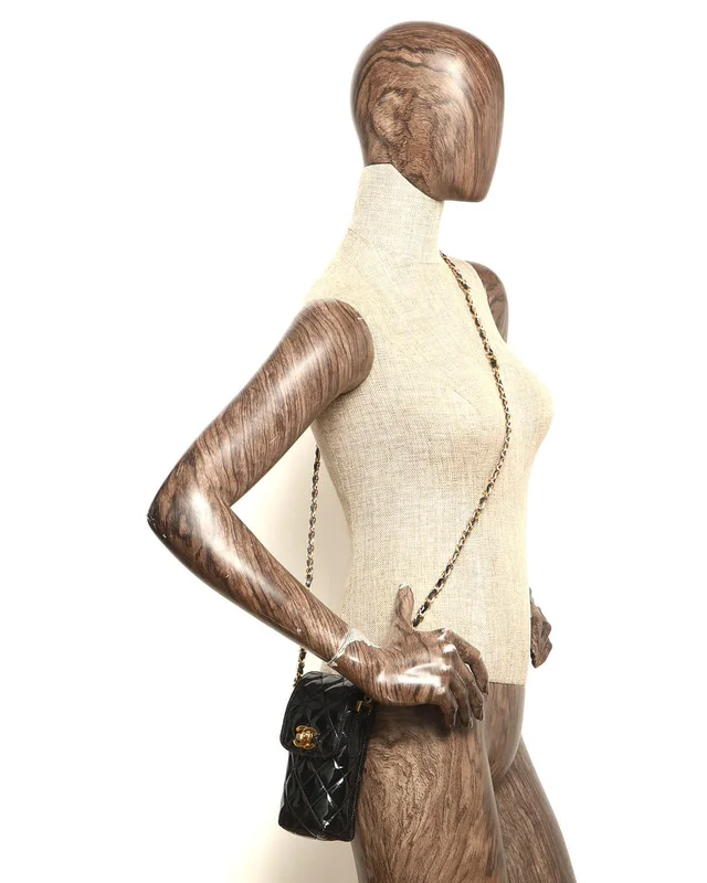 Chanel Classic Patent Phone Holder Crossbody Bag in Patent leather from A Retro Tale, photo 11 of 11