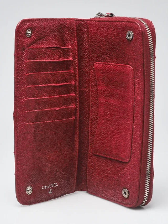 Chanel Light Bordeaux Diamond Stitched Distressed Leather Outdoor Ligne Long Wallet in Burgundy Leather from Yoogis, photo 8 of 14