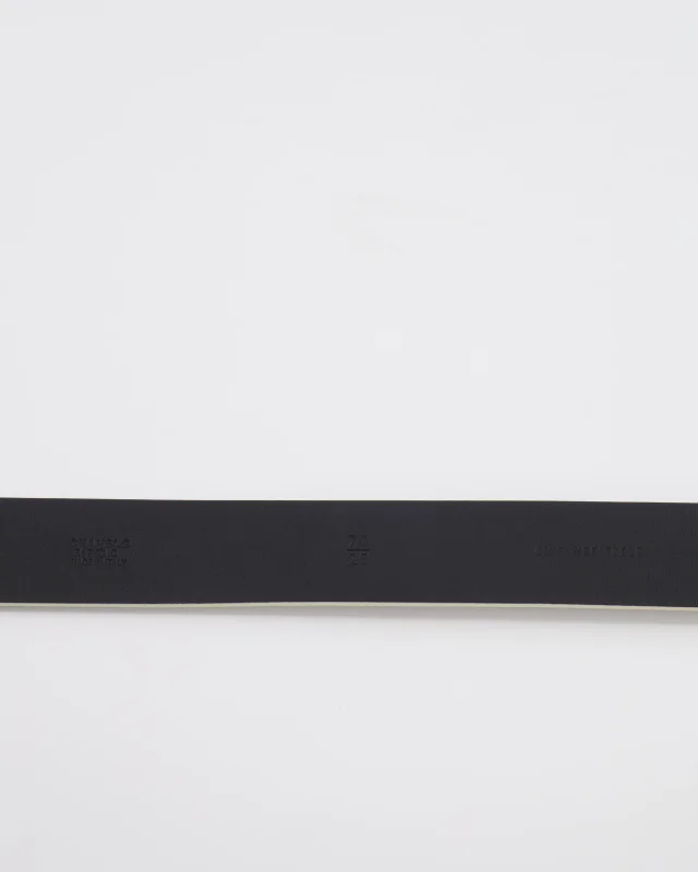 Chanel Silver Metallic Leather Belt with Silver Buckle and Logo Plate Detail 70cm in Silver Leather from Sellier, photo 9 of 9