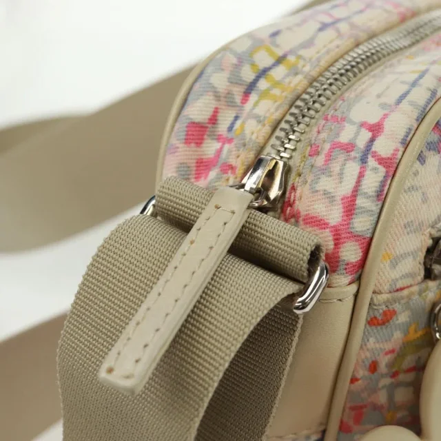 Chanel Vintage Clover Camera Printed Canvas Multicolour Bag in Multicolor Canvas from HEWI, photo 16 of 24